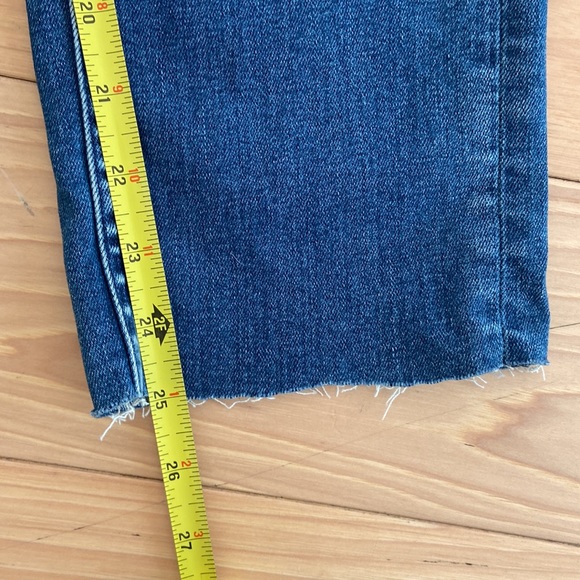 Closed raw hem ankle length jeans. - Picture 6 of 9